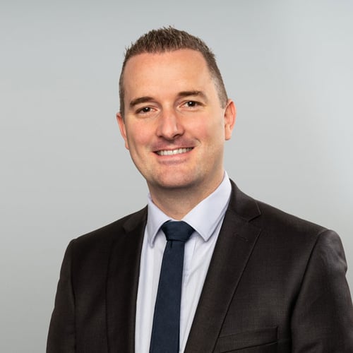 Simon Jenzer Invest Portrait